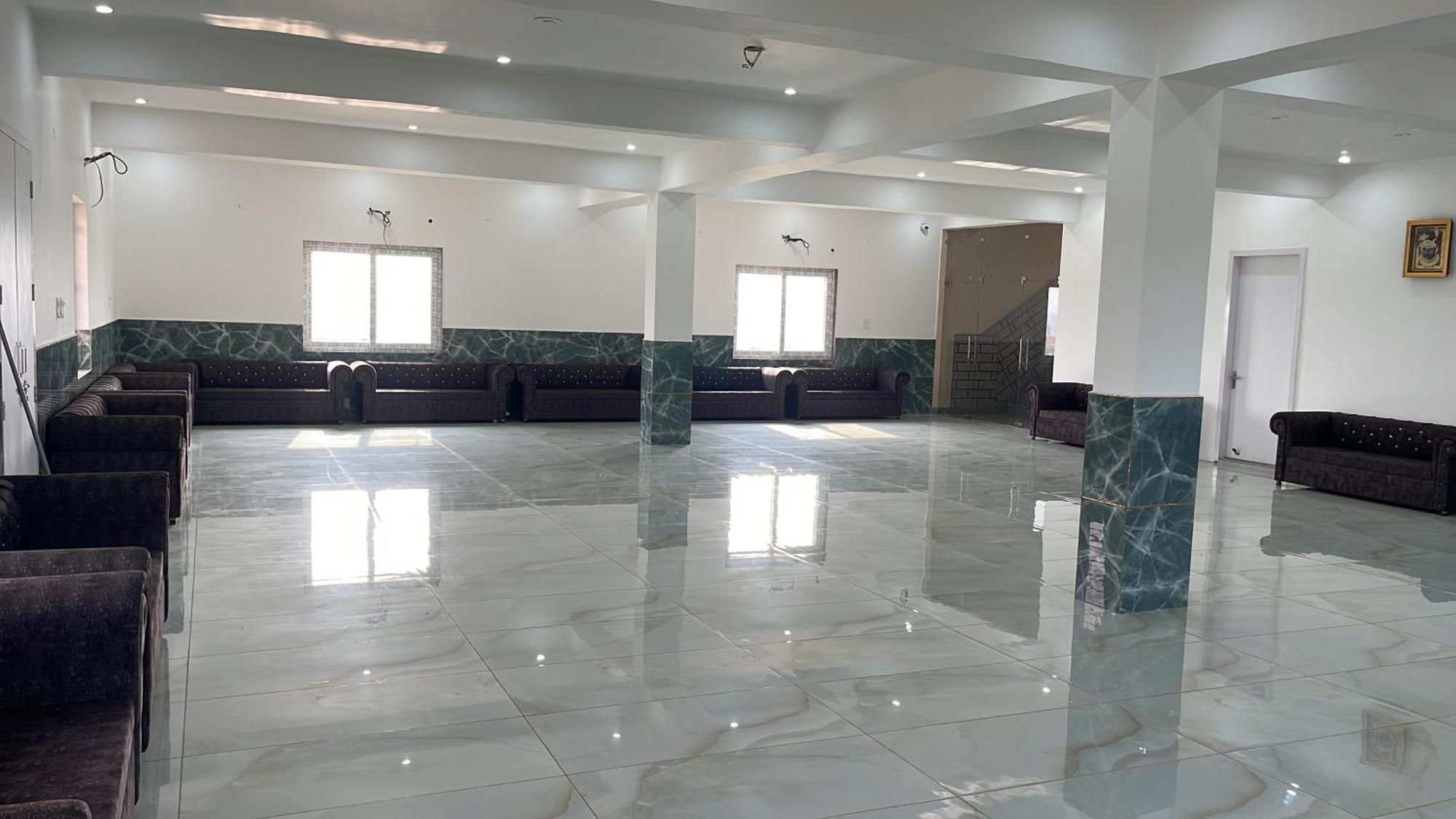 大诺伊达 Shrinath Residency酒店 外观 照片